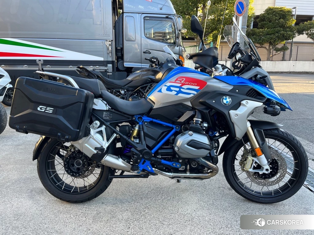 Проданный BMW R1200GS RALLY 2018 из Японии