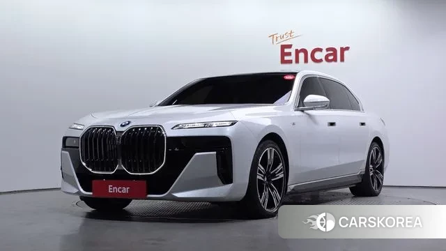 BMW i7 (G70) 2024 Белый из Кореи