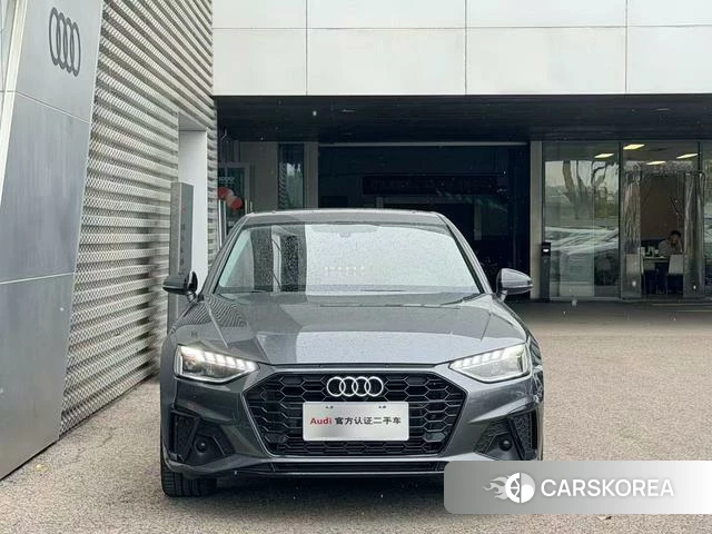 Audi A4L 2023 Темно-серый из Китая