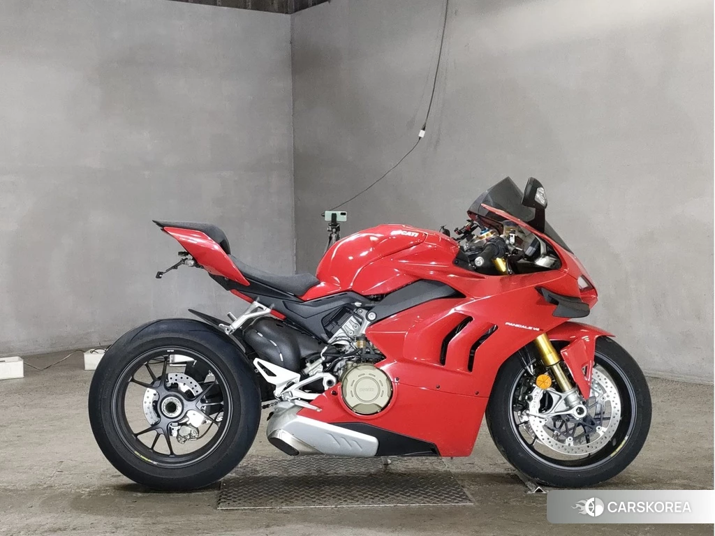 Проданный Ducati PANIGALE V4 S 2020 из Японии, фото 2