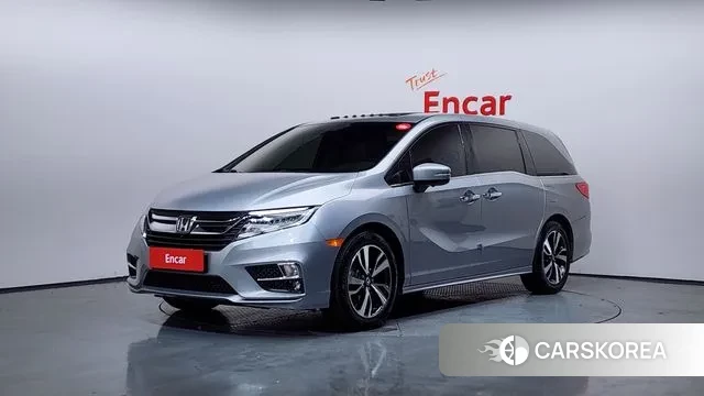 Honda Odyssey 2018 Серебряный из Кореи