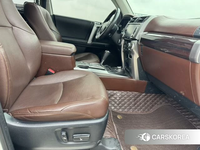 Toyota 4Runner 2022 Белый из Китая