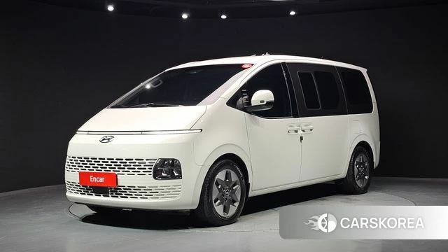 Hyundai Staria 2022 Белый из Кореи