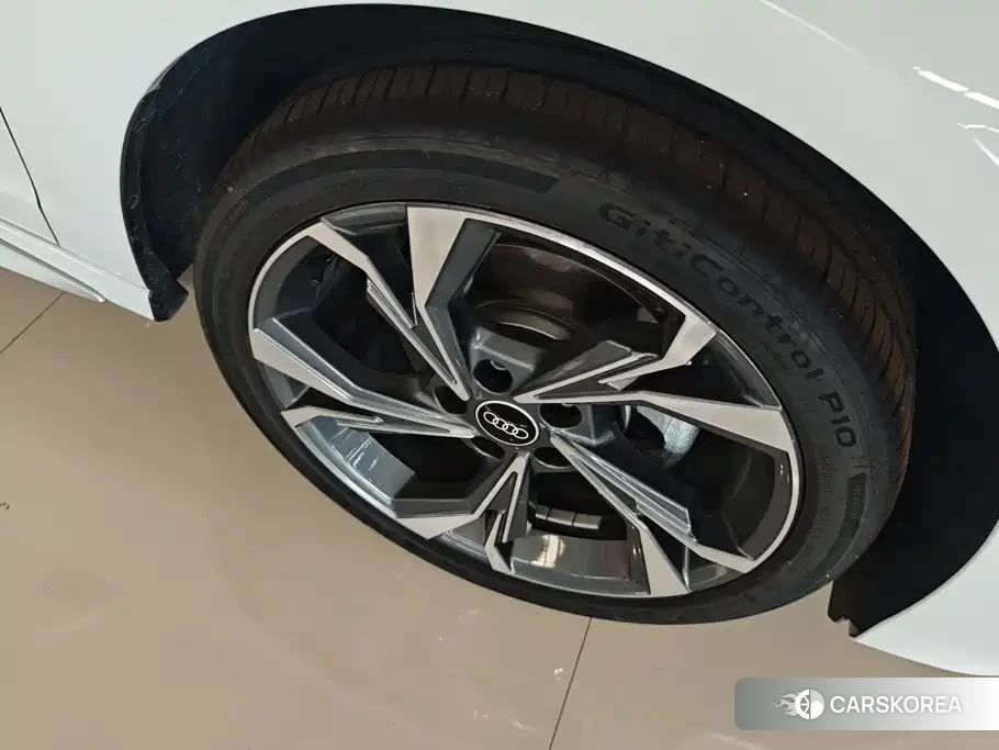 Audi A3 2026 Белый из Китая