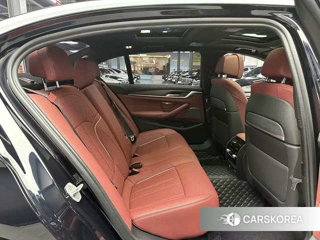 BMW 5 series 2024 Черный из Китая
