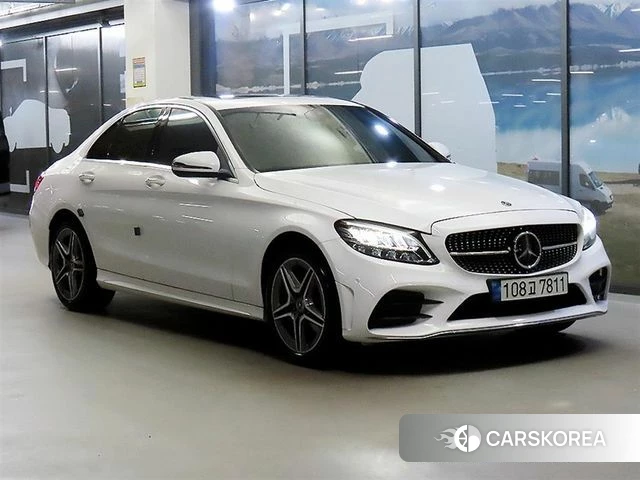 Mercedes-Benz C-Class W205 2021 Белый из Кореи