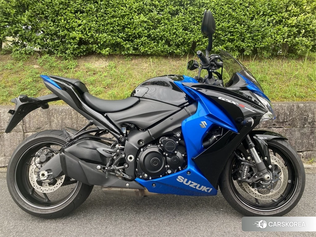 Проданный Suzuki GSX-S1000F 2019 из Японии