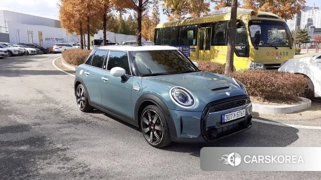 Mini Cooper S 2023 Небесно-голубой из Кореи