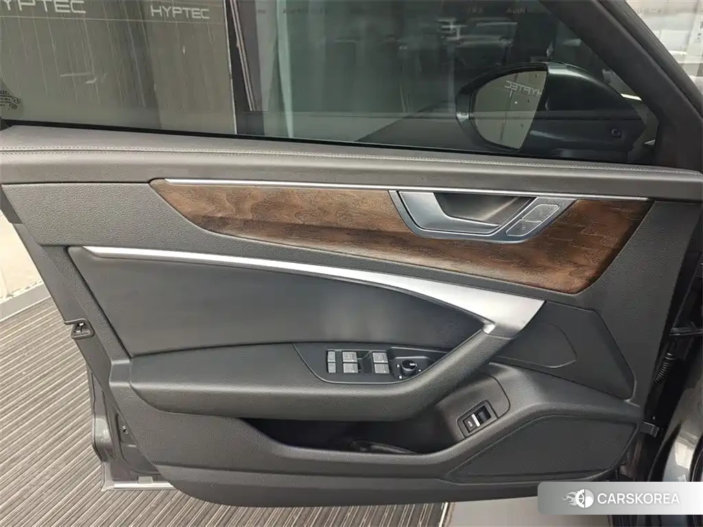 Audi A6L 2024 Silver/gray из Китая
