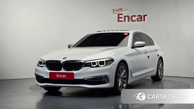 BMW 5 Series (G30) 2018 Белый из Кореи