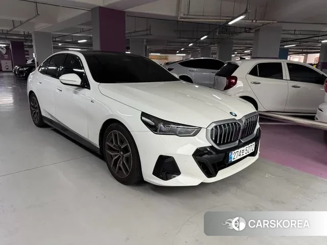 BMW 5 Series (G60) 2024 Белый из Кореи