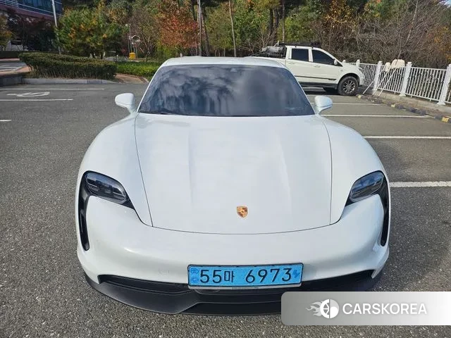 Porsche Taycan 2023 Белый из Кореи
