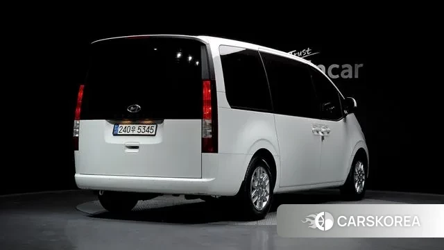 Hyundai Staria 2022 Белый из Кореи