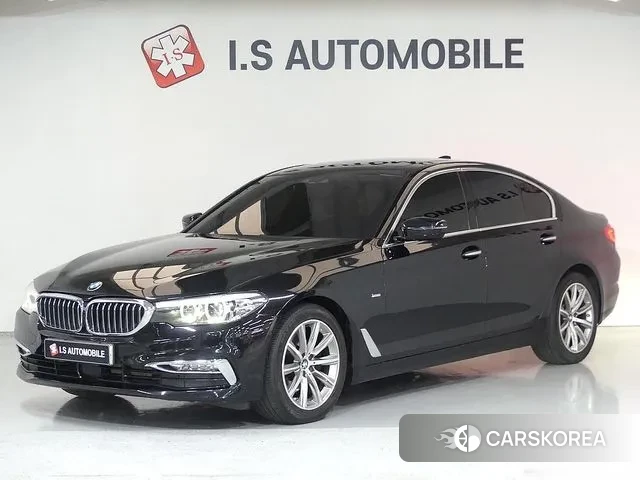 BMW 5 Series (G30) 2018 Черный из Кореи