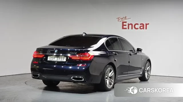 BMW 7 Series (G11) 2018 Черный из Кореи