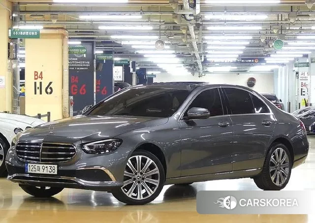 Mercedes-Benz E-Class W213 2022 Серый из Кореи