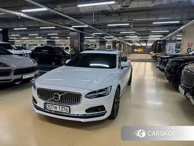 Volvo S90 2024 Белый из Кореи