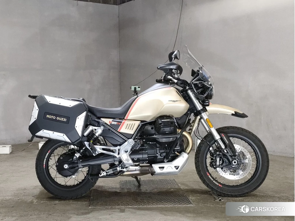 Проданный MOTO GUZZI V85TT id 4159230 из Японии, фото 2