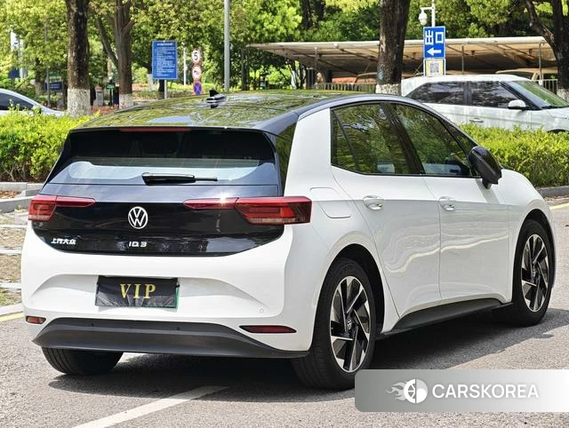 Volkswagen ID.3 2025 Белый из Китая
