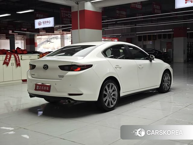 Mazda 3 Angkesaila 2024 Белый из Китая