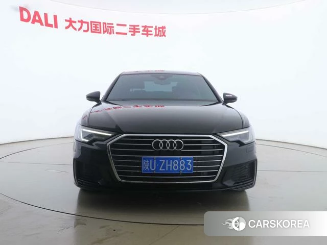 Audi A6L 2021 Черный из Китая