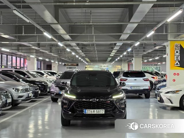 Chevrolet (GM Daewoo) Trax Crossover 2023 Черный из Кореи