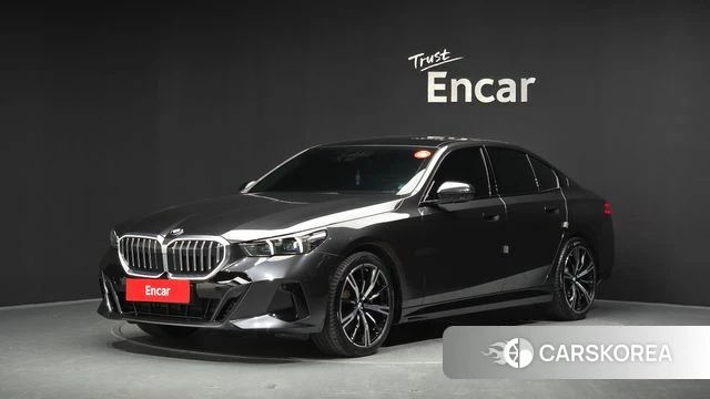 BMW 5 Series (G60) 2026 Серый из Кореи