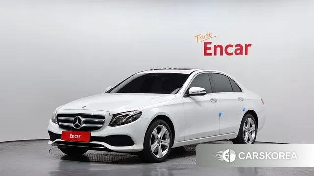 Mercedes-Benz E-Class W213 2018 Белый из Кореи
