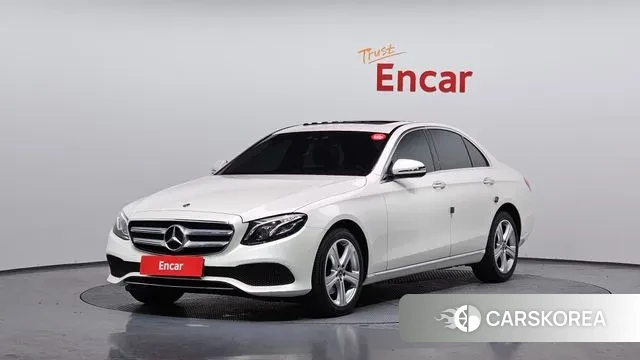 Mercedes-Benz E-Class W213 2018 Белый из Кореи
