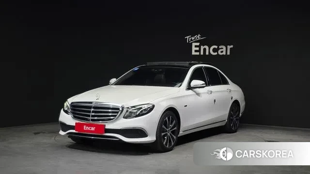 Mercedes-Benz E-Class W213 2019 Белый из Кореи