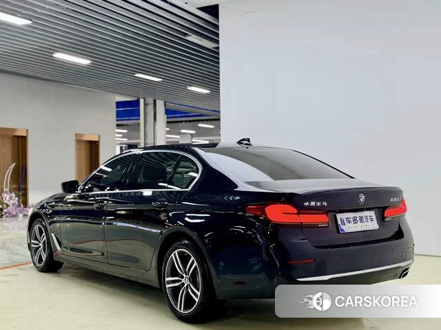 BMW 5 series 2023 Черный из Китая
