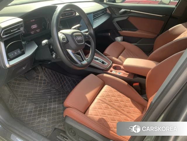 Audi A3 2025 Темно-серый из Китая