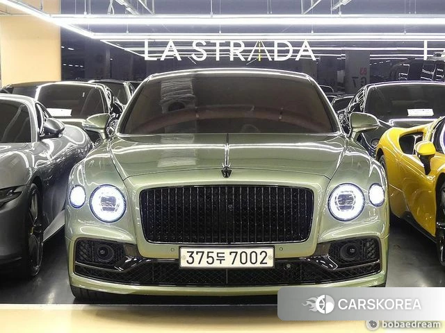 Bentley Flying Spur 3rd Generation 2022 Светло-зеленый из Кореи