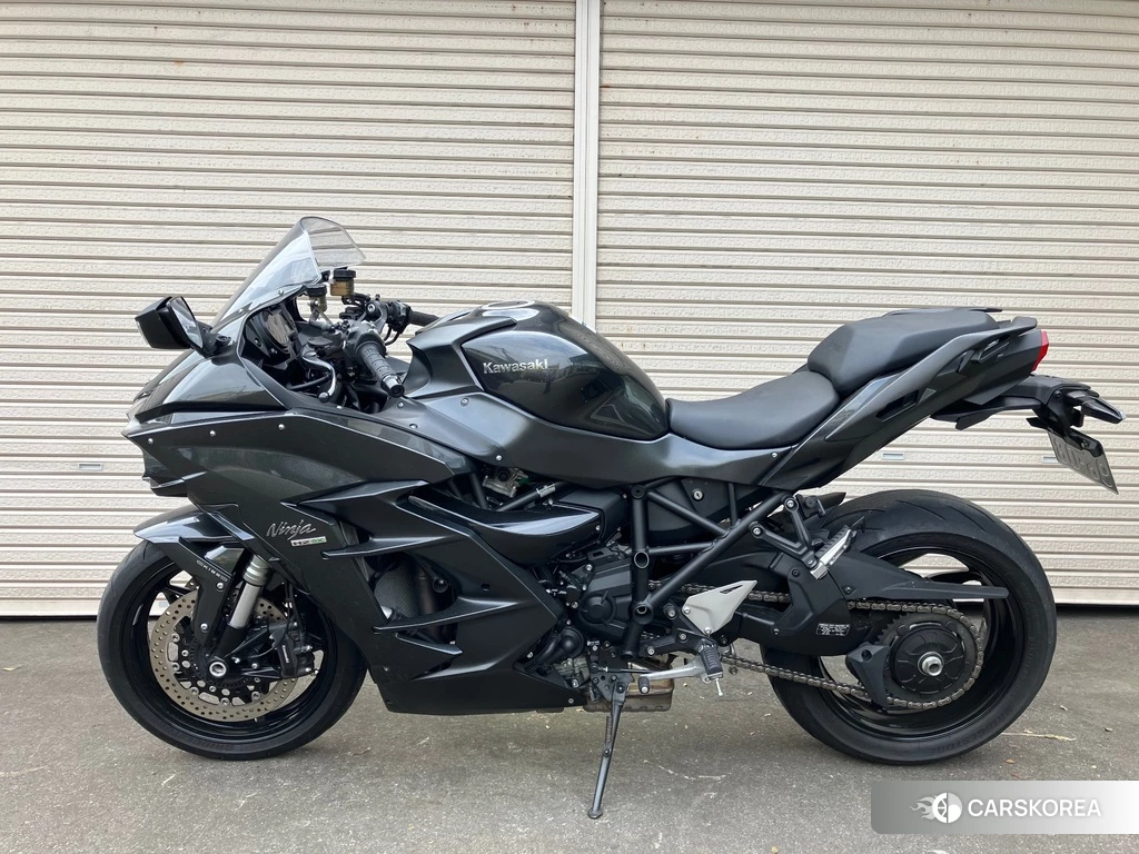 Проданный Kawasaki NINJA H2 SX SE 2018 из Японии, фото 2