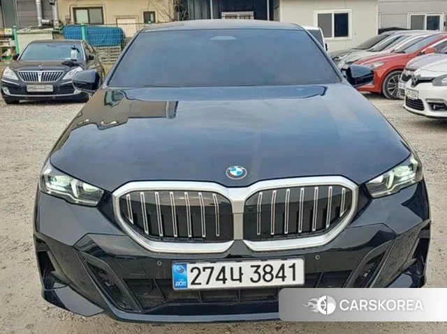 BMW 5 Series (G60) 2025 Черный из Кореи