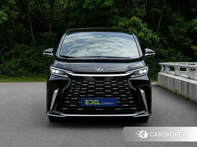 Lexus LM Second Generation 2024 Черный из Кореи