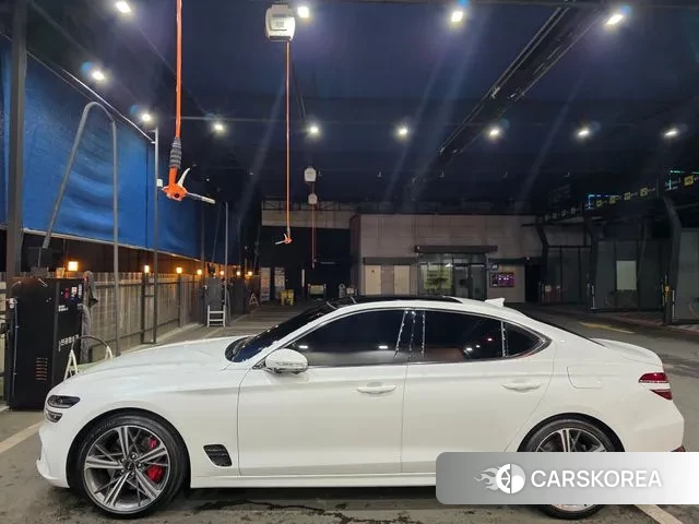Genesis The New G70 2023 Белый из Кореи