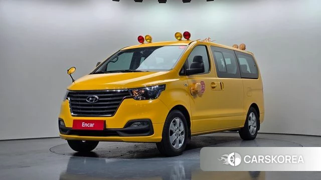 Hyundai The New Grand Starex 2018 Желтый из Кореи