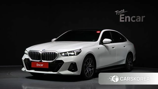 BMW 5 Series (G60) 2025 Белый из Кореи