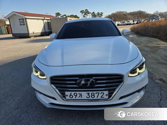 Hyundai Grandeur IG Hybrid 2018 Белый из Кореи