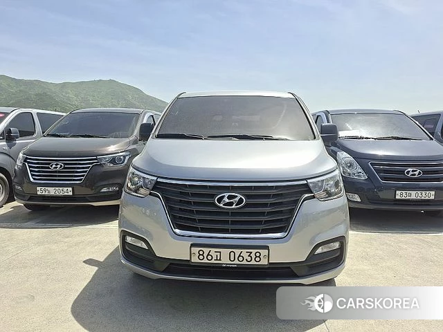 Hyundai The New Grand Starex 2018 Серебристо-серый из Кореи