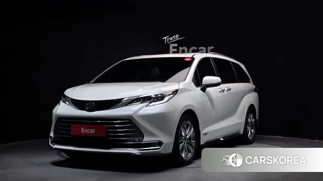 Toyota Sienna 4th Generation 2021 Белый из Кореи