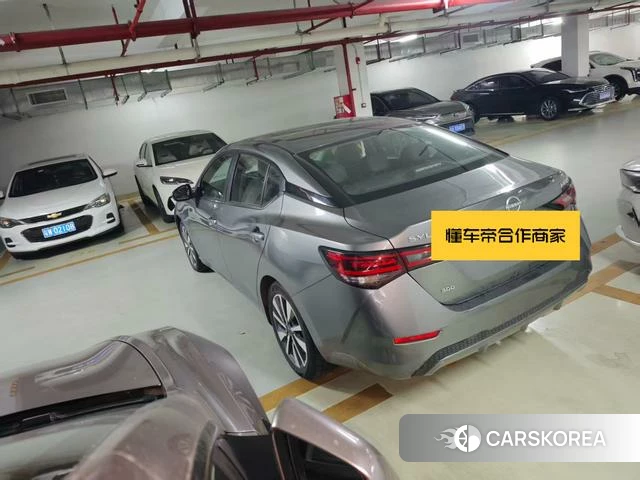 Nissan Xuan Yi 2023 Темно-серый из Китая