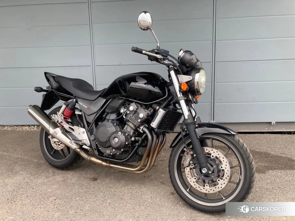 Проданный Honda CB400SF 2017 из Японии, фото 2