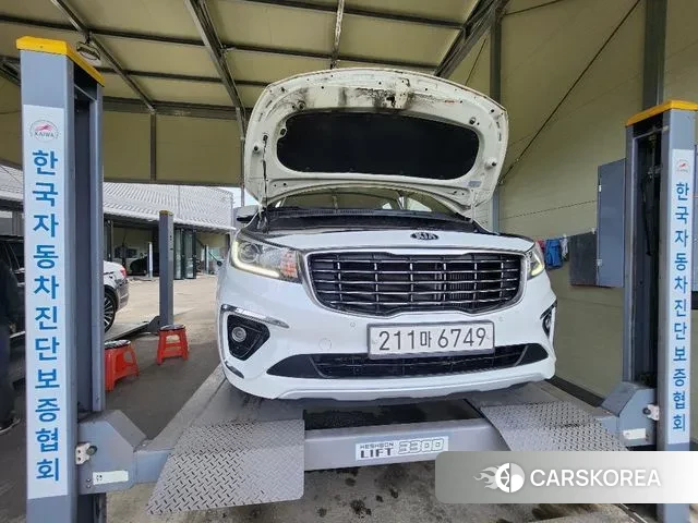 Kia The New Carnival 2018 Белый из Кореи
