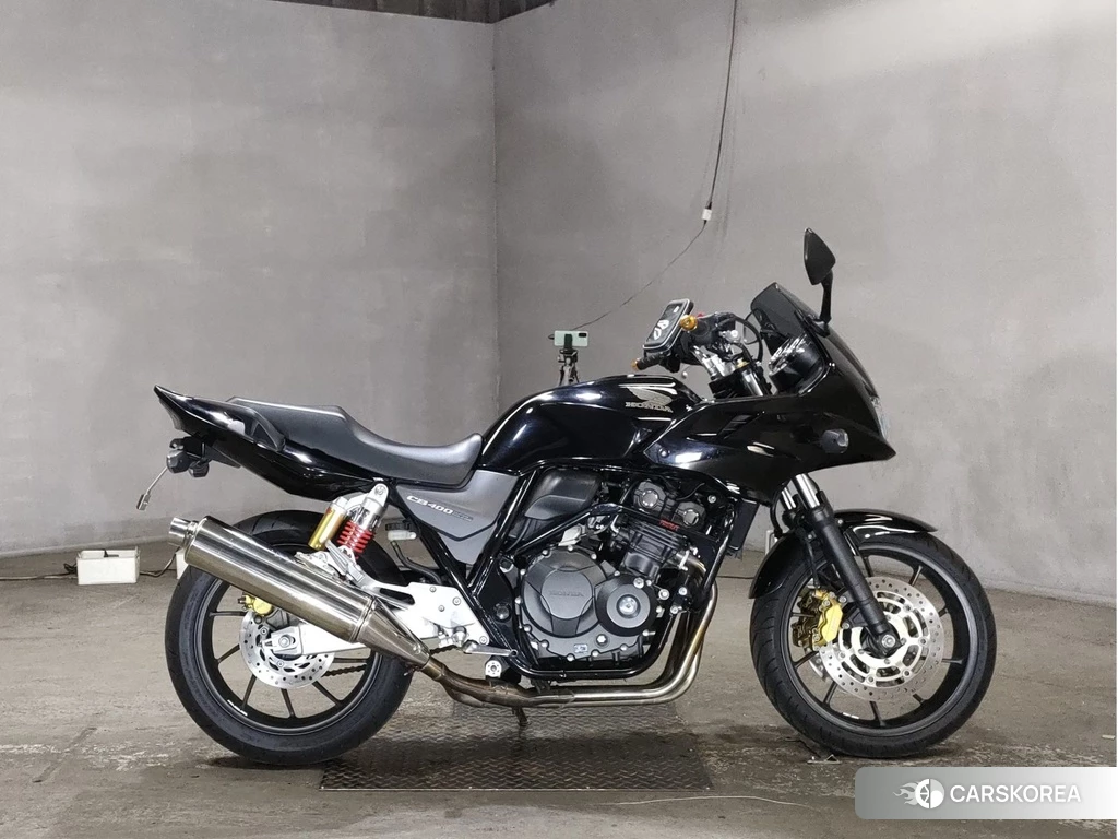 Проданный Honda CB400SF BOLDOR 2014 из Японии