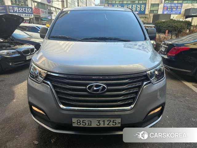 Hyundai The New Grand Starex 2018 Серебристо-серый из Кореи