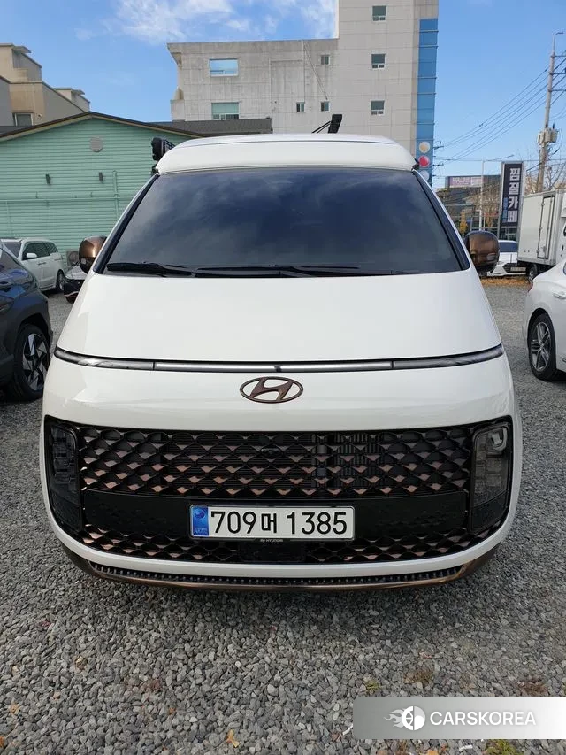 Hyundai Staria 2023 Белый из Кореи