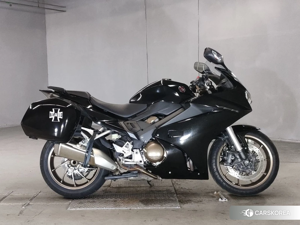 Проданный Honda VFR800F 2017 из Японии, фото 2