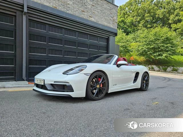 Porsche 718 Boxster 2018 Белый из Кореи